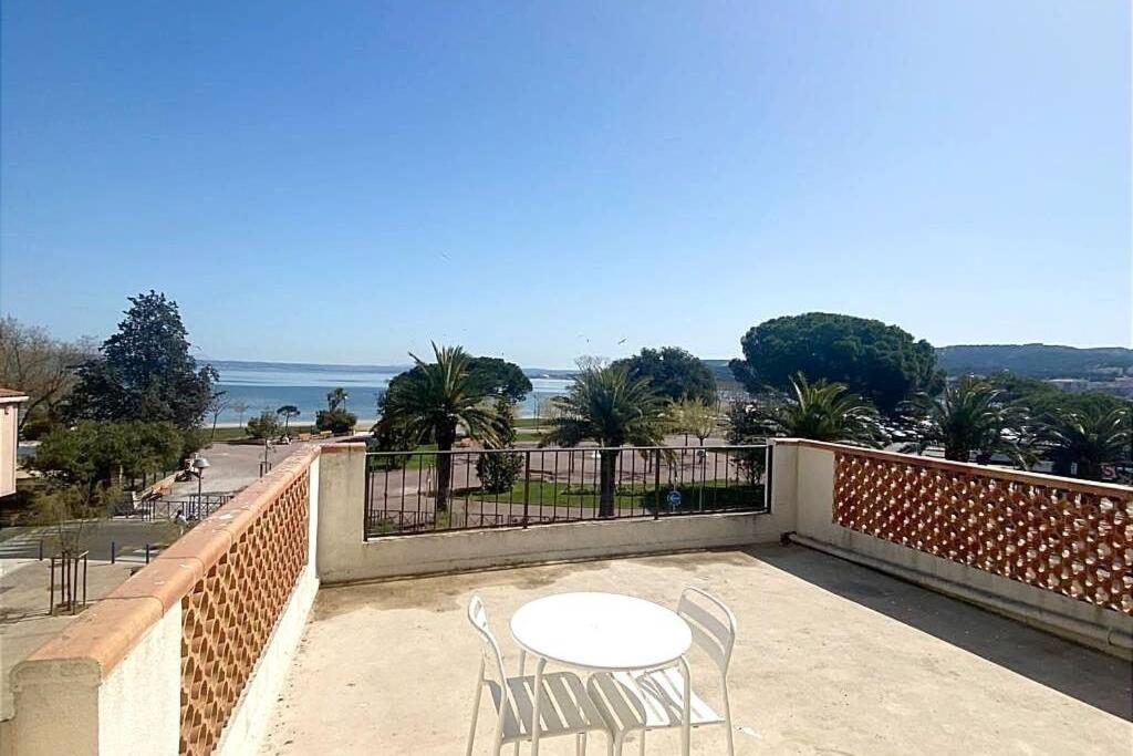 Martigues Apartment Екстериор снимка